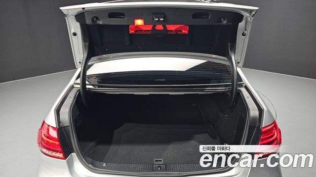 Mercedes-Benz E-Class (W212) E220 Bluetec Avantgarde 2016 — фото 20