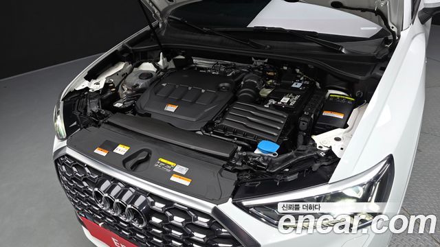 Audi Q3 (F3) 35 TDI Premium Sportback 2022 — фото 6