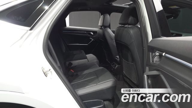 Audi Q3 (F3) 35 TDI Premium Sportback 2022 — фото 12