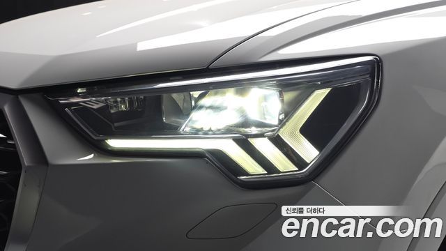Audi Q3 (F3) 35 TDI Premium Sportback 2022 — фото 22