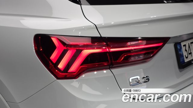 Audi Q3 (F3) 35 TDI Premium Sportback 2022 — фото 23
