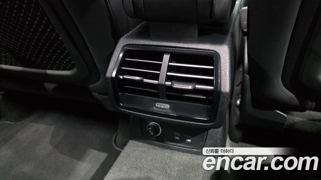 Audi Q3 (F3) 35 TDI Premium Sportback 2022 — фото 31