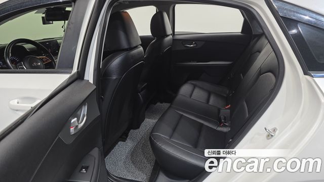 Kia K3 Luxury 2020 — фото 16