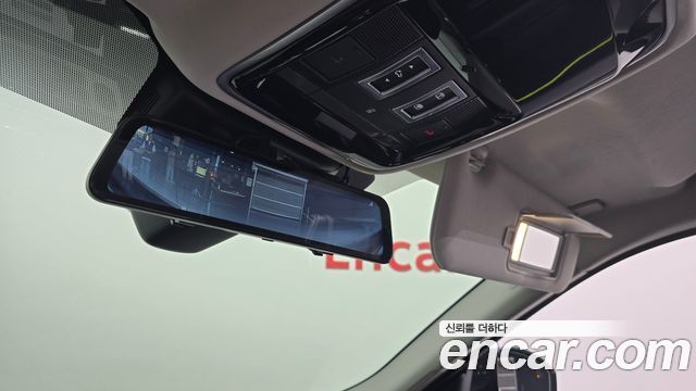 Land Rover Range Rover Velar 2.0 D240 SE 2019 — фото 21