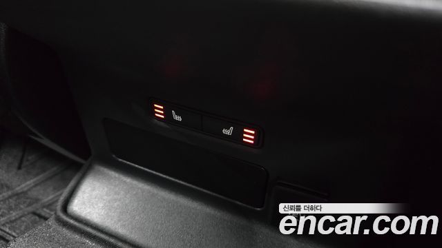 Land Rover Range Rover Velar 2.0 D240 SE 2019 — фото 22