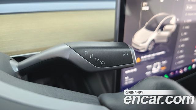 Tesla Model Y RWD 2023 — фото 9
