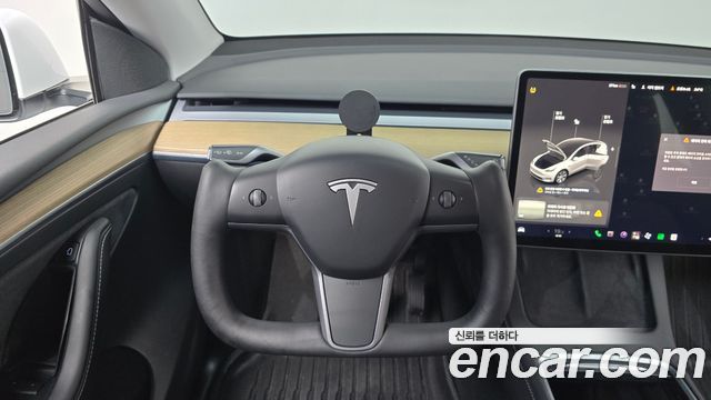 Tesla Model Y RWD 2023 — фото 13