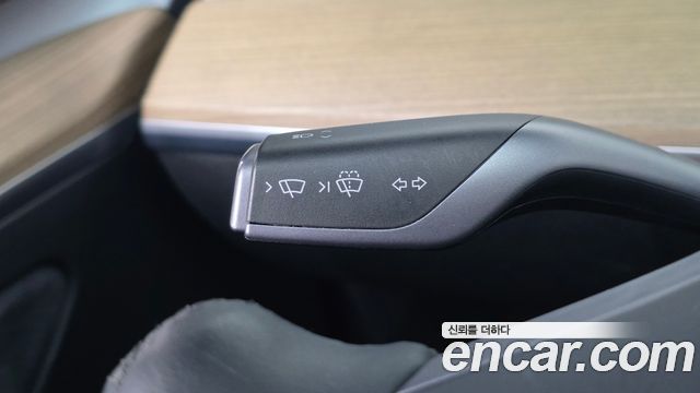 Tesla Model Y RWD 2023 — фото 20
