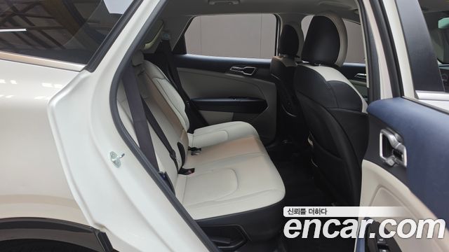 Kia Sportage Hybrid (V) Nobleless 2WD 2024 — фото 11