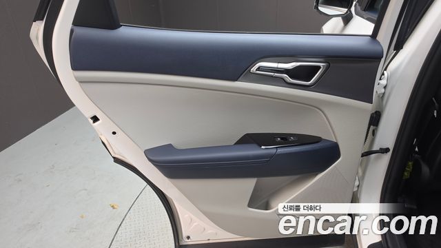 Kia Sportage Hybrid (V) Nobleless 2WD 2024 — фото 25