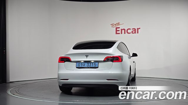 Tesla Model 3 Standard Range Plue RWD 2021 — фото 4