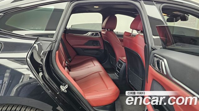 BMW i4 eDrive40 M Sports 2022 — фото 11