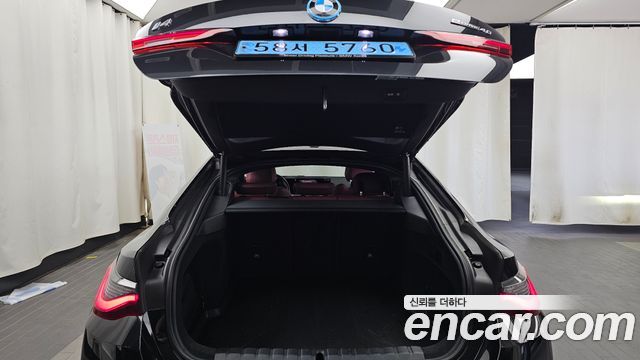 BMW i4 eDrive40 M Sports 2022 — фото 19