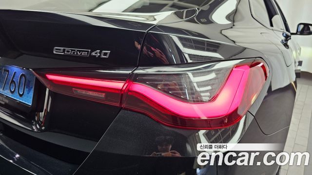 BMW i4 eDrive40 M Sports 2022 — фото 23