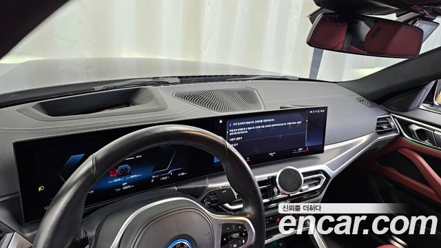 BMW i4 eDrive40 M Sports 2022 — фото 31