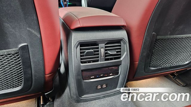 BMW i4 eDrive40 M Sports 2022 — фото 32