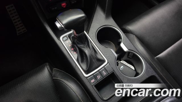 Kia Sportage The Bold Diesel 2.0 4WD Prestige 2020 — фото 9
