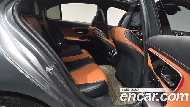 Mercedes-Benz C-Class (W206) C300 4MATIC AMG Line 2023 — фото 11