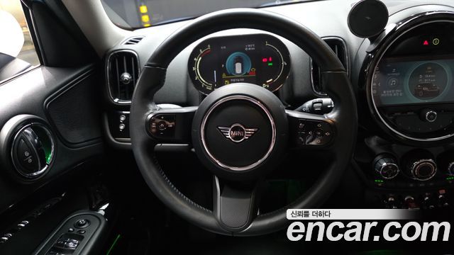MINI Cooper D Countryman ALL4 Classic 2nd 2022 — фото 13