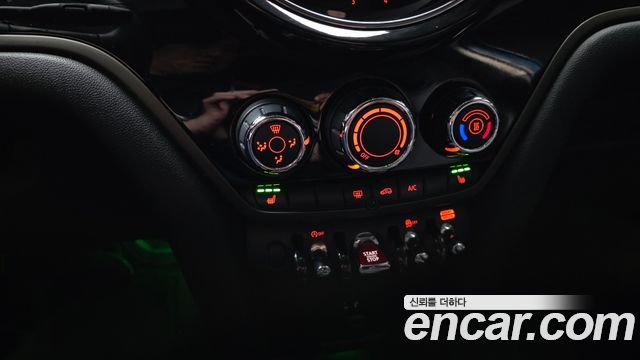 MINI Cooper D Countryman ALL4 Classic 2nd 2022 — фото 17