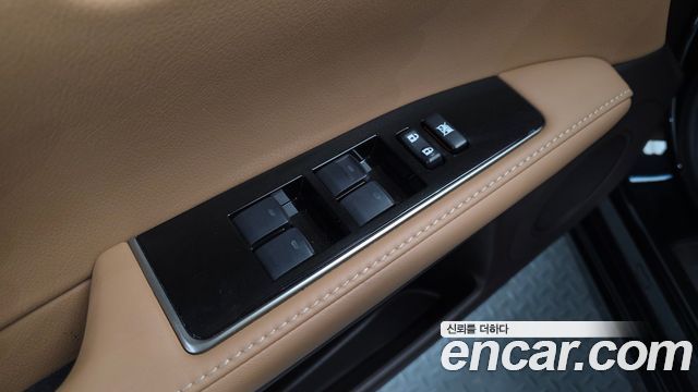 Lexus ES300h Supreme XV60 2018 — фото 27