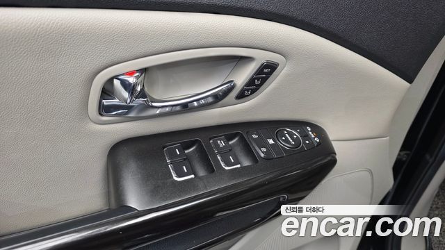 Kia Carnival Gasoline 9-Seater Noblesse Special 2019 — фото 19