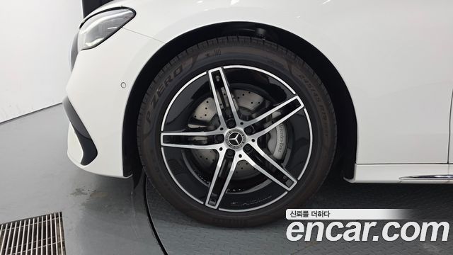 Mercedes-Benz E-Class (W214) E300 4MATIC AMG Line 2026 — фото 5