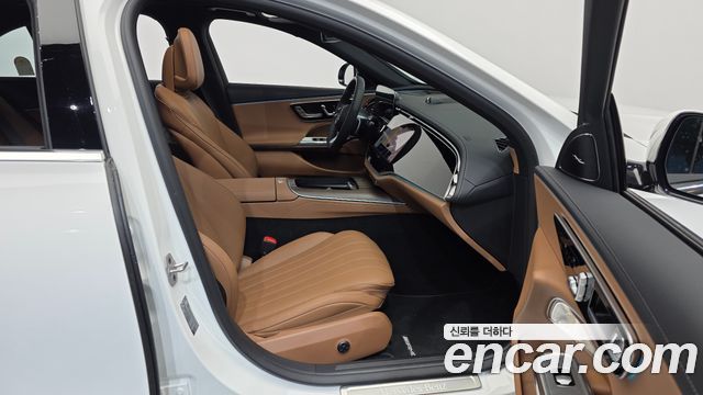 Mercedes-Benz E-Class (W214) E300 4MATIC AMG Line 2026 — фото 11