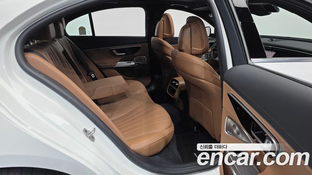Mercedes-Benz E-Class (W214) E300 4MATIC AMG Line 2026 — фото 12