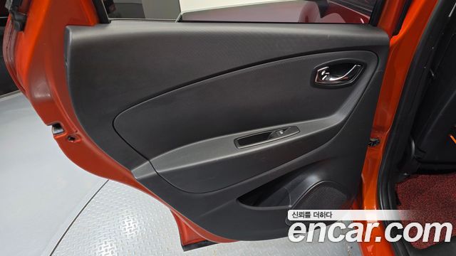 Renault Korea QM3 RE 2015 — фото 25