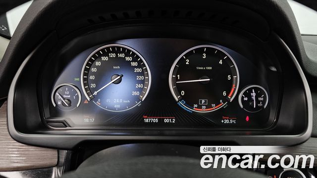 BMW X5 (F15) xDrive 30d 2015 — фото 8