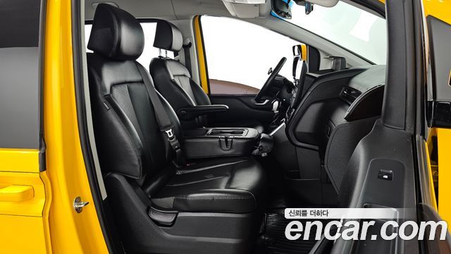 Hyundai Staria L3.5  Kinder Safety Car 11-Seater 2022 — фото 15
