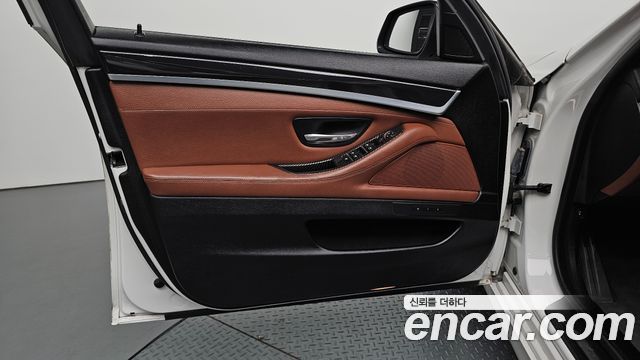 BMW 5 Series (F10) 520d 2014 — фото 24