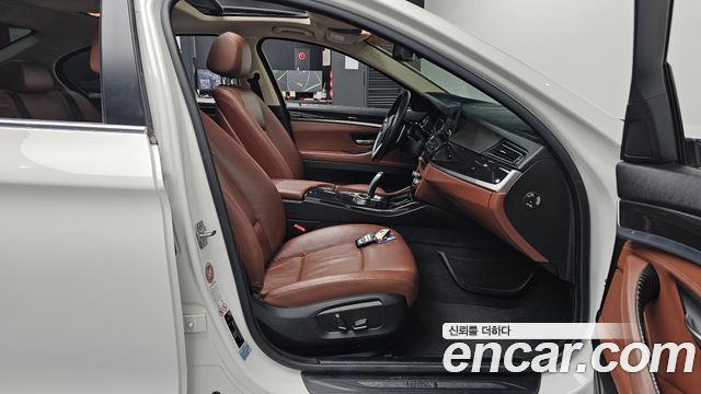 BMW 5 Series (F10) 520d 2014 — фото 26