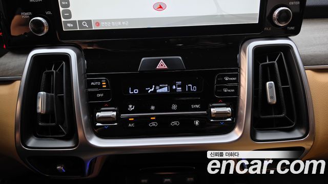 Kia Sorento (IV) Gasoline 2.5T 2WD Prestige 2022 — фото 18