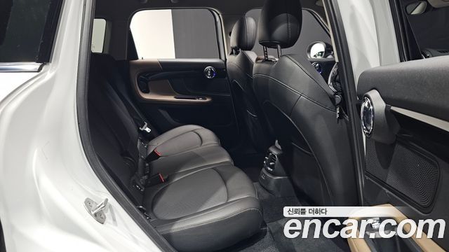 MINI Cooper Countryman HIGH 2nd 2019 — фото 15