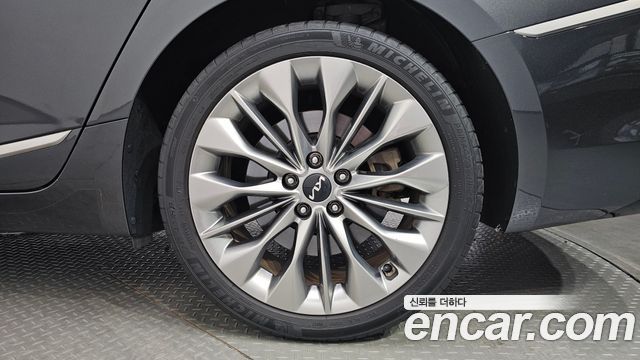 Kia K8 3.5 Gasoline 4WD Platinum 2022 — фото 24