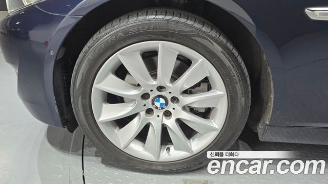 BMW 5 Series (F10) 528i 2012 — фото 5