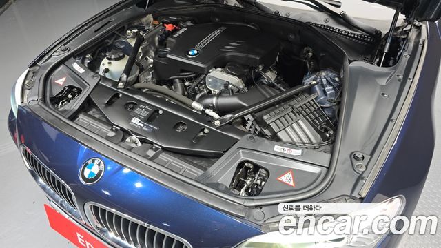 BMW 5 Series (F10) 528i 2012 — фото 6