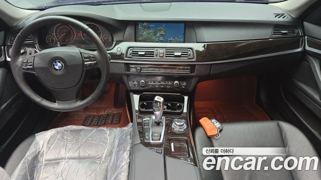 BMW 5 Series (F10) 528i 2012 — фото 7