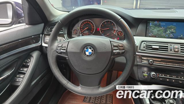 BMW 5 Series (F10) 528i 2012 — фото 12