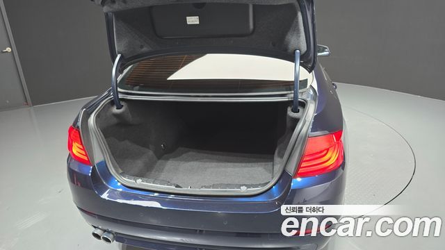 BMW 5 Series (F10) 528i 2012 — фото 20