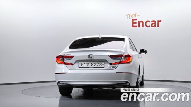 Honda Accord (X) 2.0 Hybrid Touring 2019 — фото 4