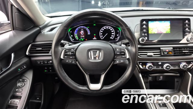 Honda Accord (X) 2.0 Hybrid Touring 2019 — фото 13