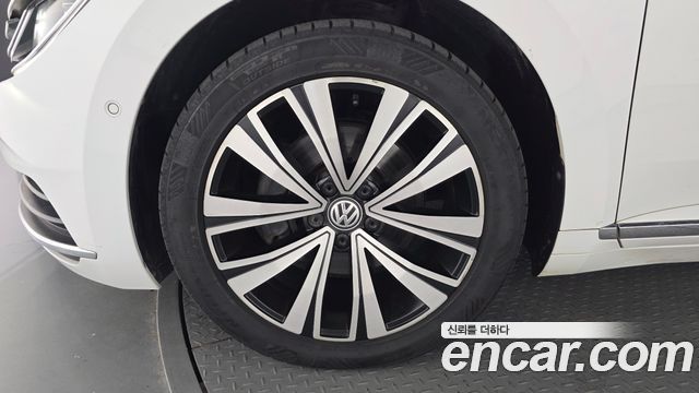 Volkswagen Arteon 2.0 TDI Premium 2019 — фото 5