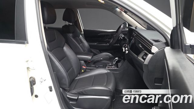 KG Mobility (SsangYong) Beautiful Korando Gasoline 1.5 2WD C5 2023 — фото 15