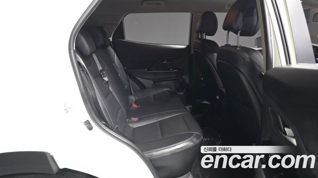 KG Mobility (SsangYong) Beautiful Korando Gasoline 1.5 2WD C5 2023 — фото 16