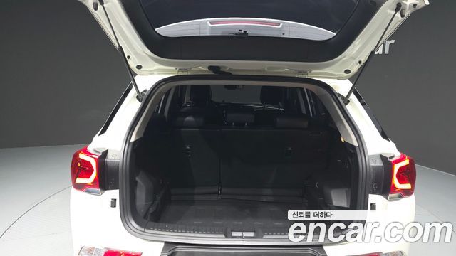 KG Mobility (SsangYong) Beautiful Korando Gasoline 1.5 2WD C5 2023 — фото 24