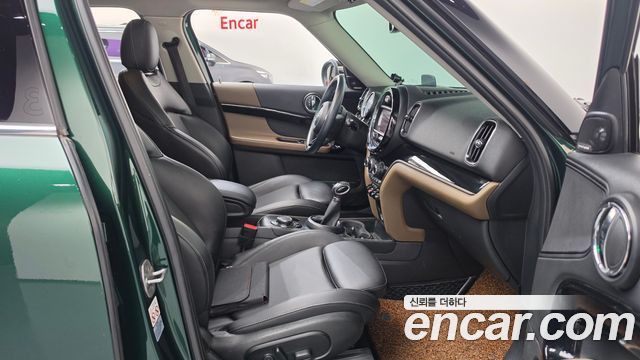 MINI Cooper D Countryman ALL4 HIGH 2nd 2018 — фото 11