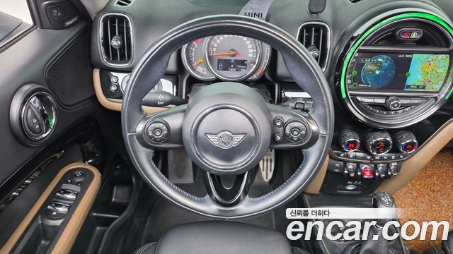 MINI Cooper D Countryman ALL4 HIGH 2nd 2018 — фото 12